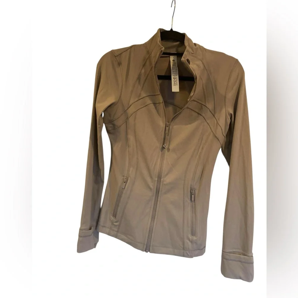 NWT Lululemon define jacket nulu MAUVE GREY Size 8